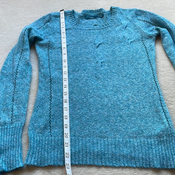 PrAna cable light weight sweater in a beautiful turquoise. Excellent condition - Picture 9 of 10